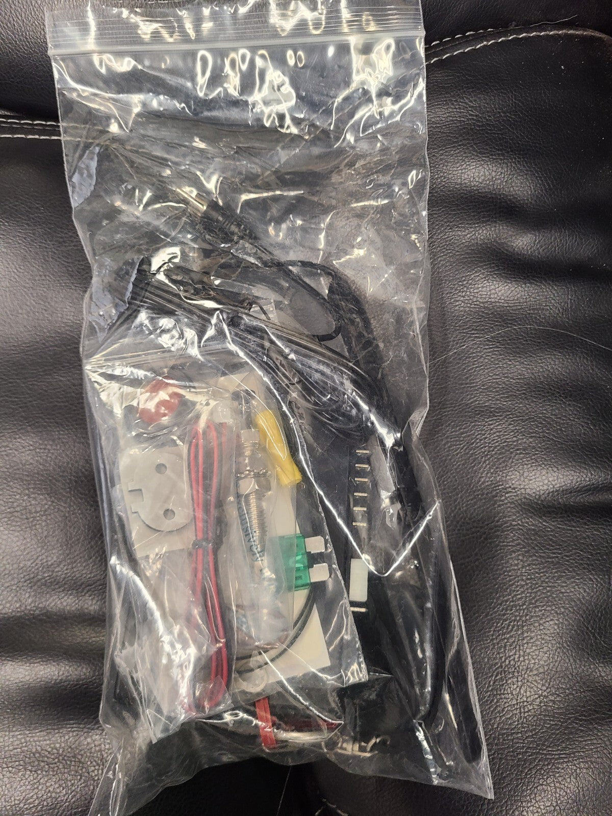 DesignTech Remote Deluxe Car Starter-Keyless Entry/Car Lock Unlock Model#40026T